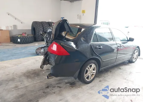 2006 Honda Accord 2.4 Ex z USA, uszkodzony, nr VIN 1HGCM56796A138322